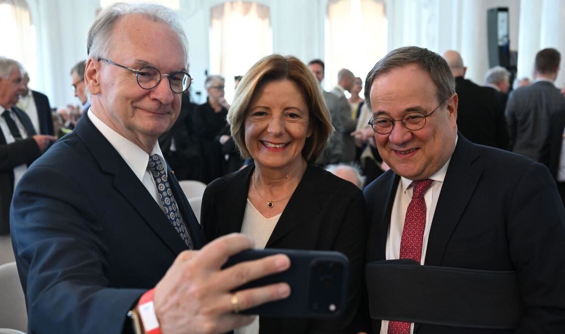 Politische Prominzen aus ganz Deutschland war zu Gast: Reiner Haseloff (CDU), Malu Dreyer (SPD) und Armin Laschet (CDU; von links).