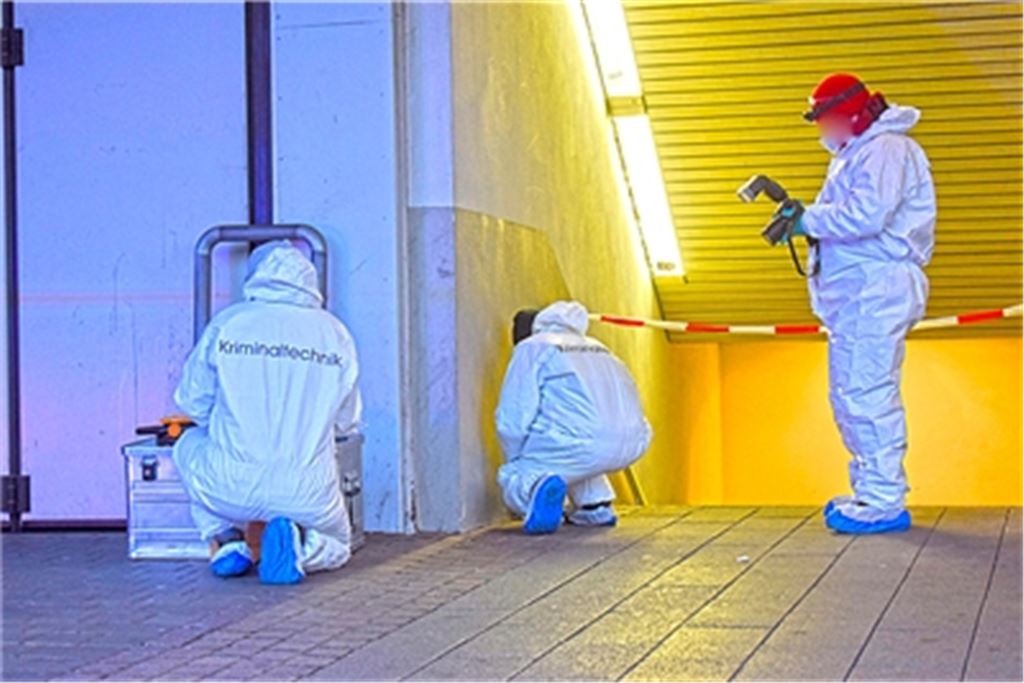 Polizei ermittelt nach Tötungsdelikt in Pforzheim. Fotos: Myroshnichenko