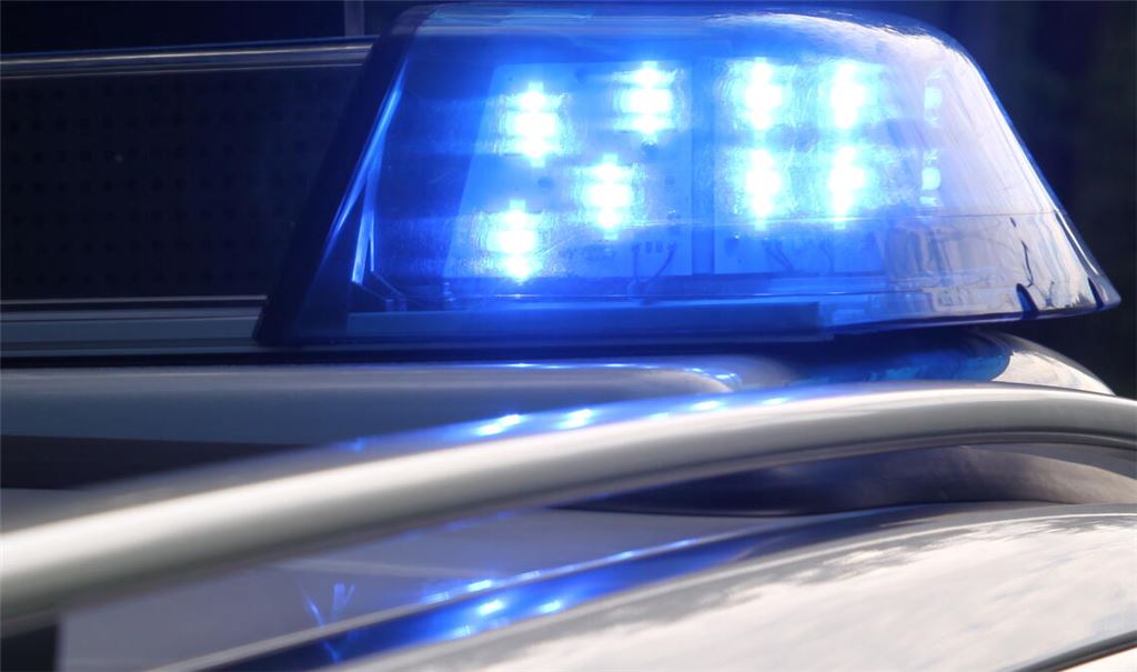 Polizei erwischt Raser auf der B10 bei Ersingen. Symbolfoto: Archiv/Disselhoff