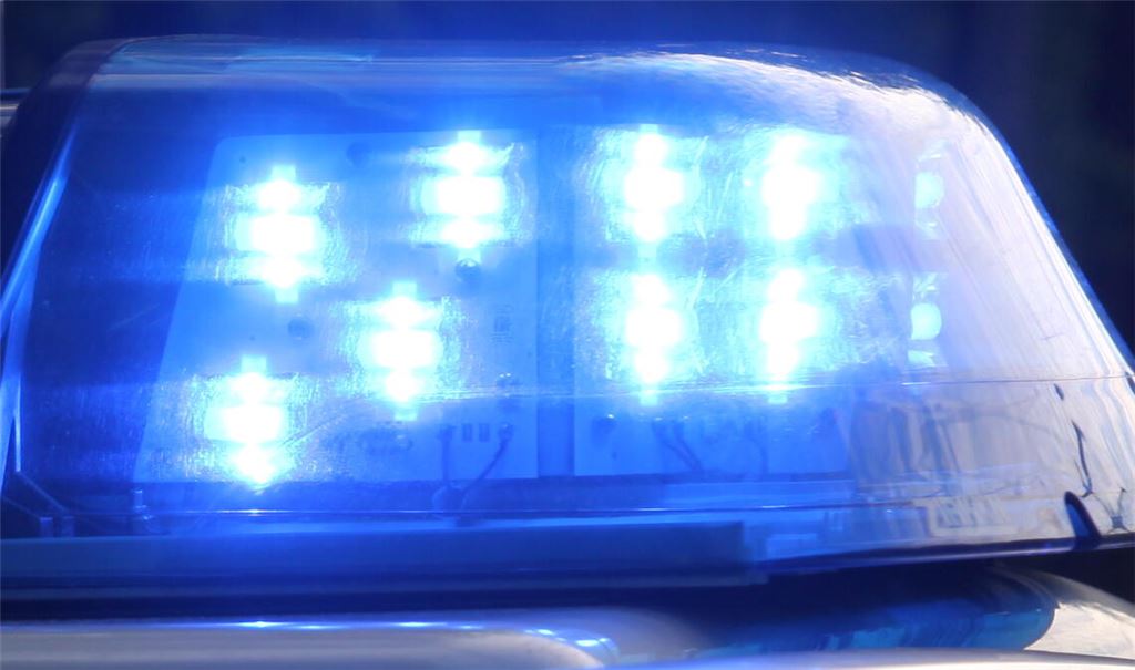 Polizei schnappt zwei junge Männer, die jetzt wegen gewerbsmäßigen Betrugs strafrechtlich verfolgt werden. Symbolfoto: Archiv/Disselhoff 