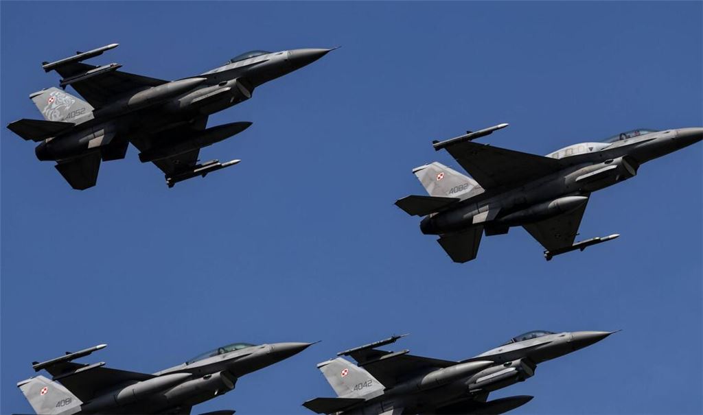 Polnische Kampfjets bei einer Militärparade im August 2024. (Archivbild).
