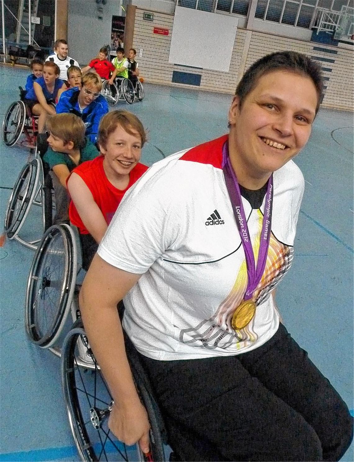 Polonaise durch die Ludwig-Erhard-Sporthalle: