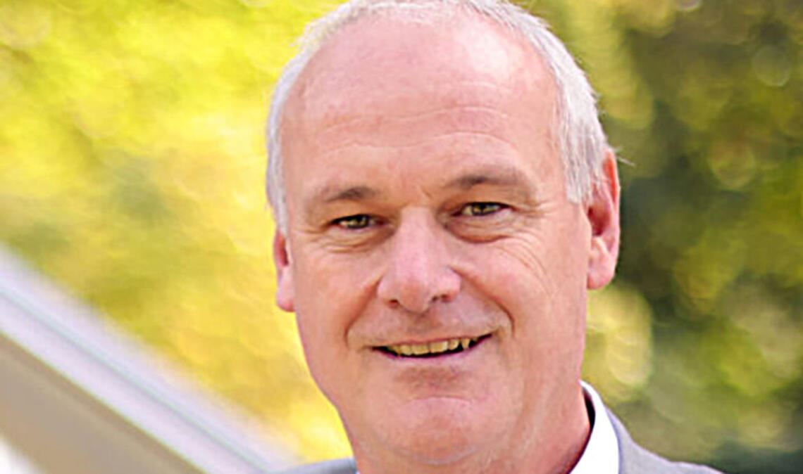 Auch Holger Poppeck reicht Bewerbung ein Poppeck.