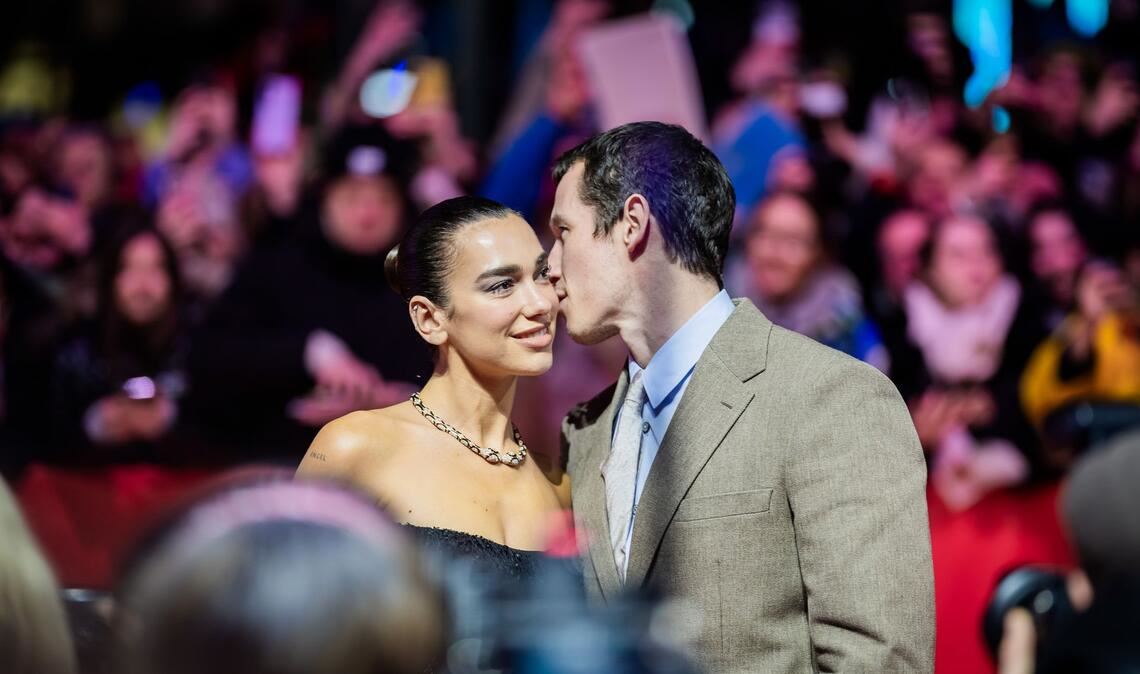 Popstar Dua Lipa besuchte überraschend die Berlinale.