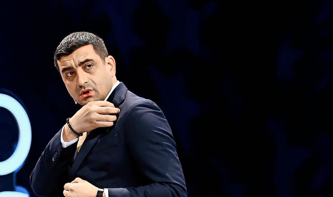 Populistische Heilsbringer wie der AUR-Chef George Simion gewinnen in den Städten Rumäniens   immer mehr Zulauf.