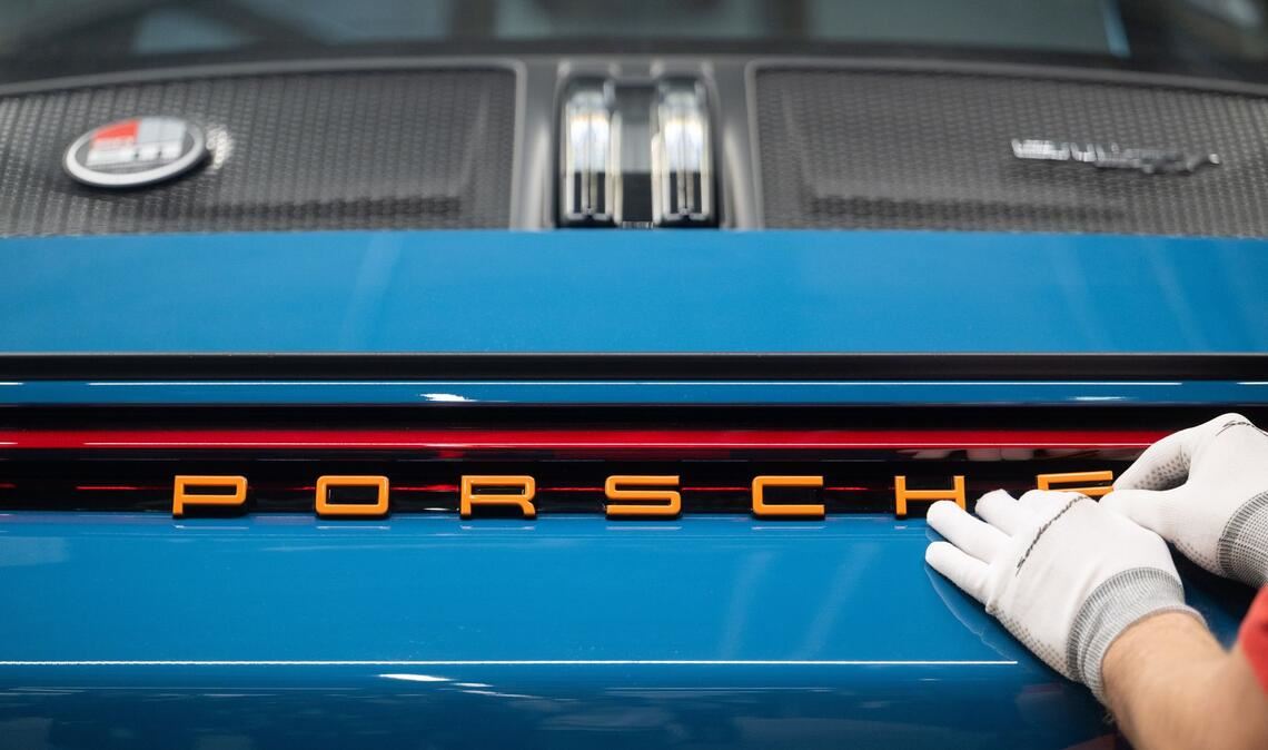 Porsche will Batterie-Tochter weitgehend abwickeln Porsche will laut einen "Spiegel"-Bericht Batterie-Tochter Cellforce fast komplett abwickeln. (Archivbild)