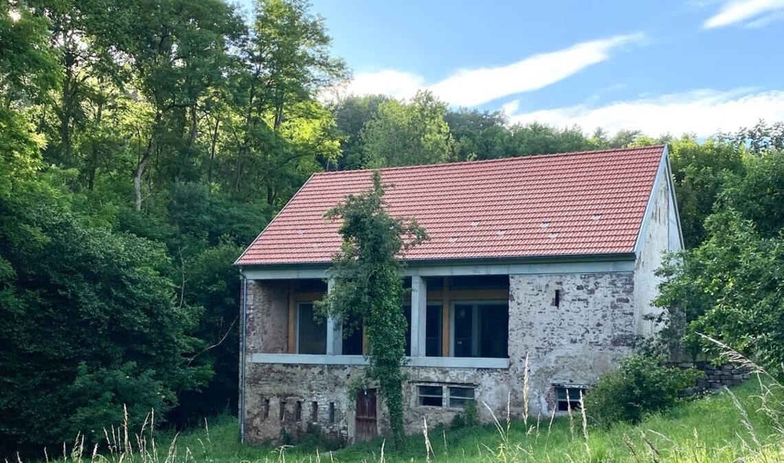 Preis: Ideenschmiede lnes Streit, Dominik Marx für – „Föhringsmühle“, Umbau einer Scheune in Dudeldorf (Eifelkreis Bitburg-Prüm,  Rheinland-Pfalz).