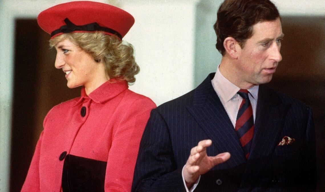 Prinz Charles und Prinzessin Diana sprechen 1987 auf einer Veranstaltung.