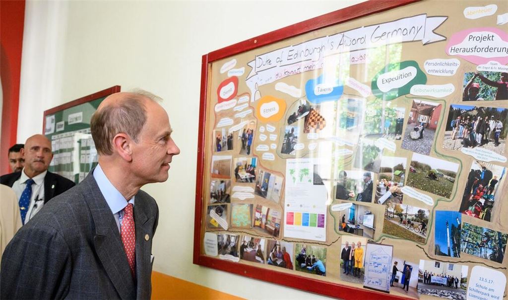 Prinz Edward besucht die Schule am Schillerpark in Berlin-Wedding.