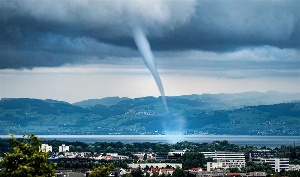 "Prinzipiell" seien die Voraussetzungen für Tornados gegeben, heißt es beim DWD. (Archivbild)
