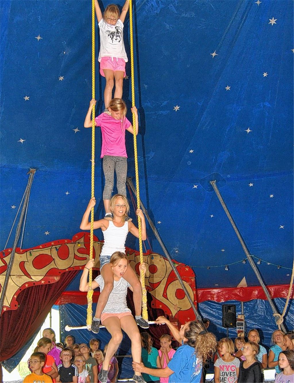 60 kleine Stars in der Manege