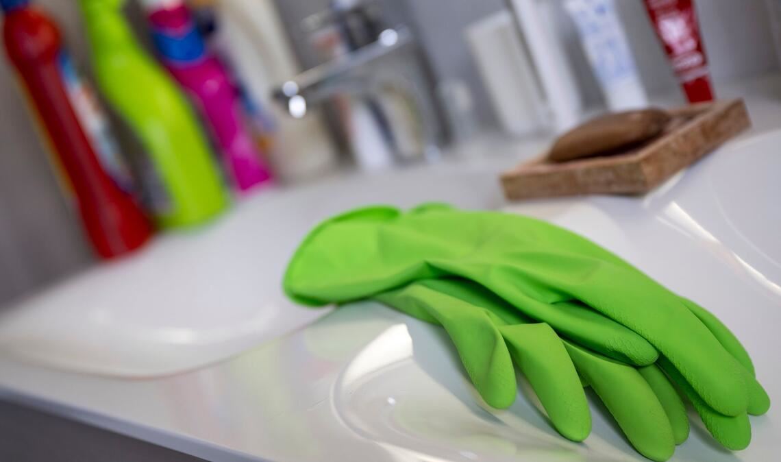 Schäumender Umsatz trotz Krisen – aber Export bremst Produkte rund ums Waschen, Putzen und Reinigen steuerten im ersten Halbjahr 2,8 Milliarden Euro zum Inlandsumsatz bei. (Symbolbild)
