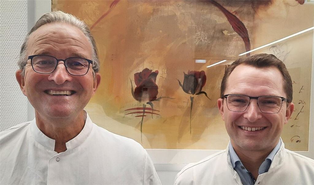 Professor Dr. Stefan Sell und Dr. Jörn Heepe (re.). Foto: RKH Enzkreis-Kliniken gGmbH/Rapp