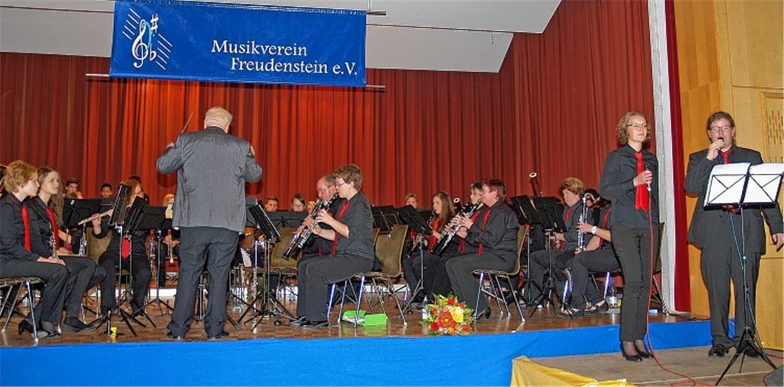Programm mit Gesangseinlagen: Mit einem Benefizkonzert sammelt der MV Freudenstein Geld für die Sanierung der Freudensteiner Mehrzweckhalle.