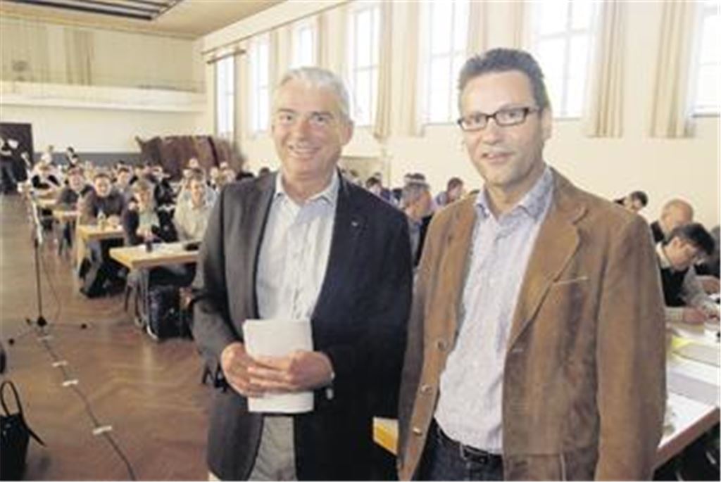 Prominente Gäste in Enzberg: CDU-Landtagsfraktionschef Hauk (re.) und Generalsekretär Strobl beim Bezirkstag der Jungen Union. Foto: Fotomoment