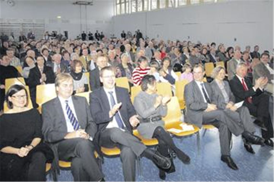 Prominente Zuhörer aus der (Kommunal-)Politik beim Neujahrsempfang. Fotos: Appich