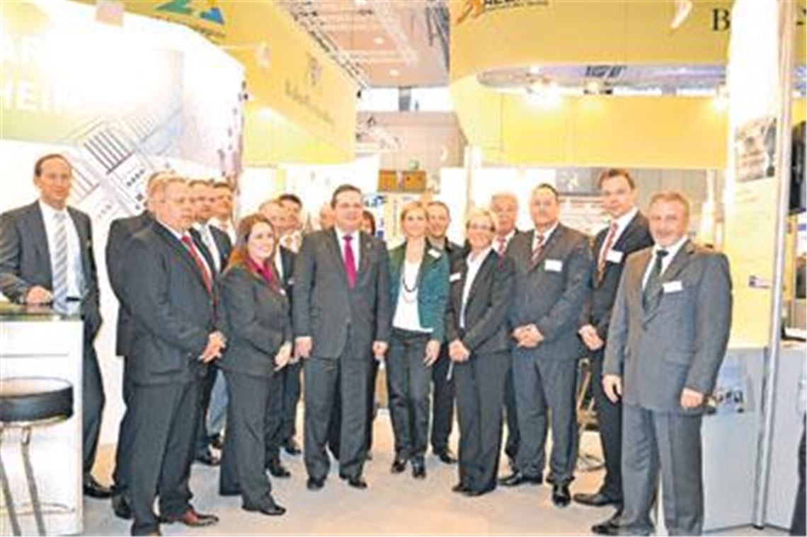 Prominenter Besucher der Messe: Ministerpräsident Stefan Mappus (Mitte).
Foto: privat
