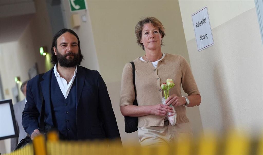 Prozess am Geburtstag: Christina Block auf dem Weg in den Gerichtssaal.