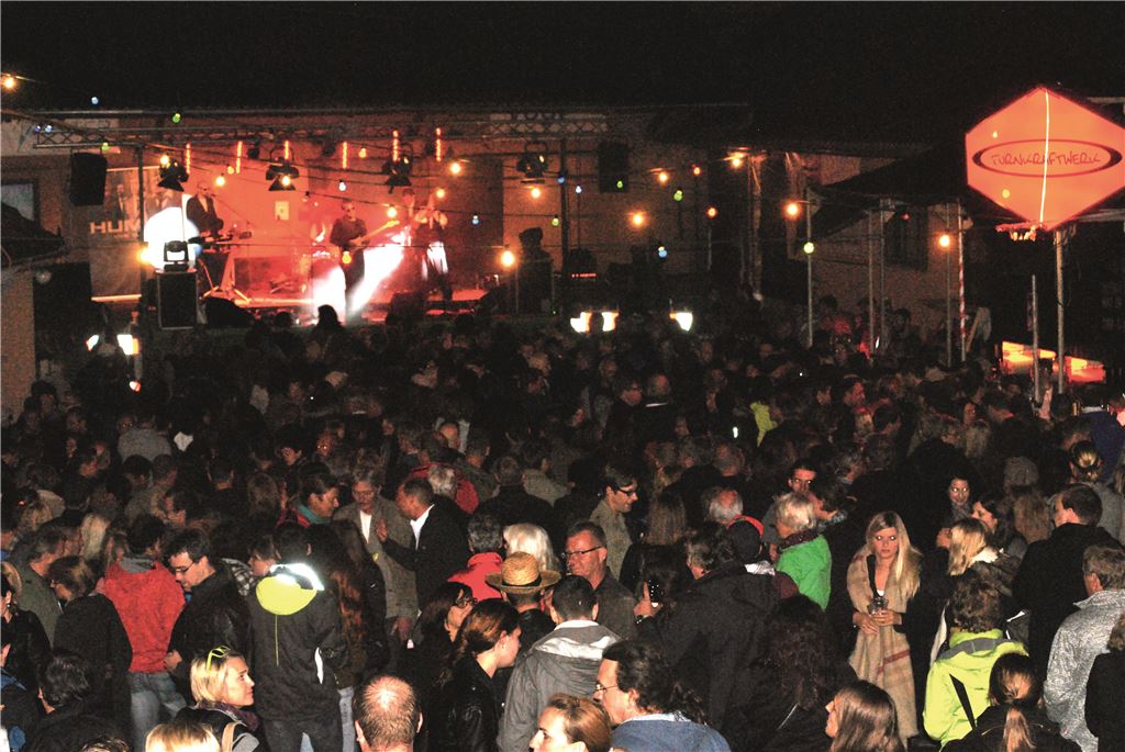 910_0008_112708_Strassenfest_human_Konzert_BESSER