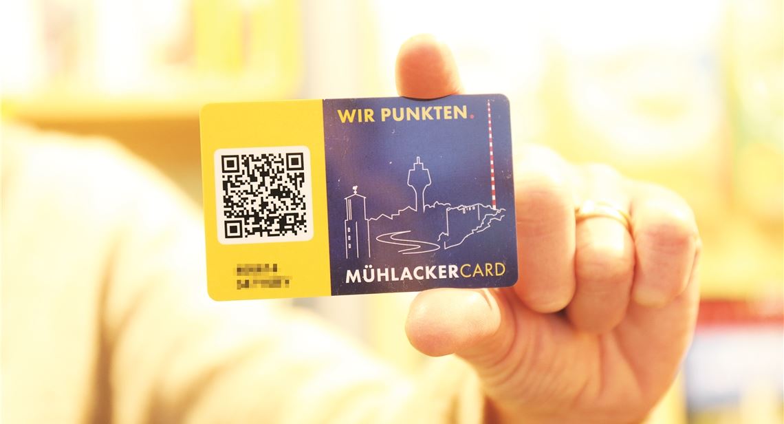 QR-Code statt Chip: Die neue Bonuskarte wird digitaler und zwei weitere Gutscheinkarten ergänzen ab sofort das Angebot.Foto: Deeg