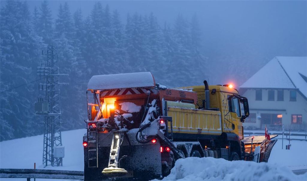 Räumfahrzeug bei Vöhrenbach im Schwarzwald.