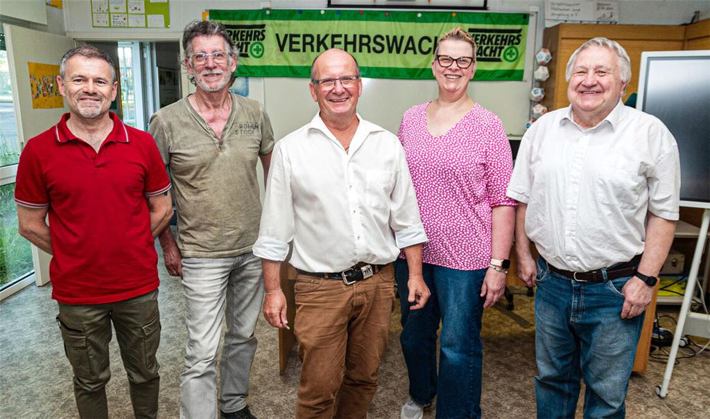 Raimund Baumer (v. li.), Walter Ruppert, Astrid Niederl, Winfried Abicht und Dieter Ulrich werden in ihren Ämtern bestätigt beziehungsweise neu gewählt. Foto: Fotomoment