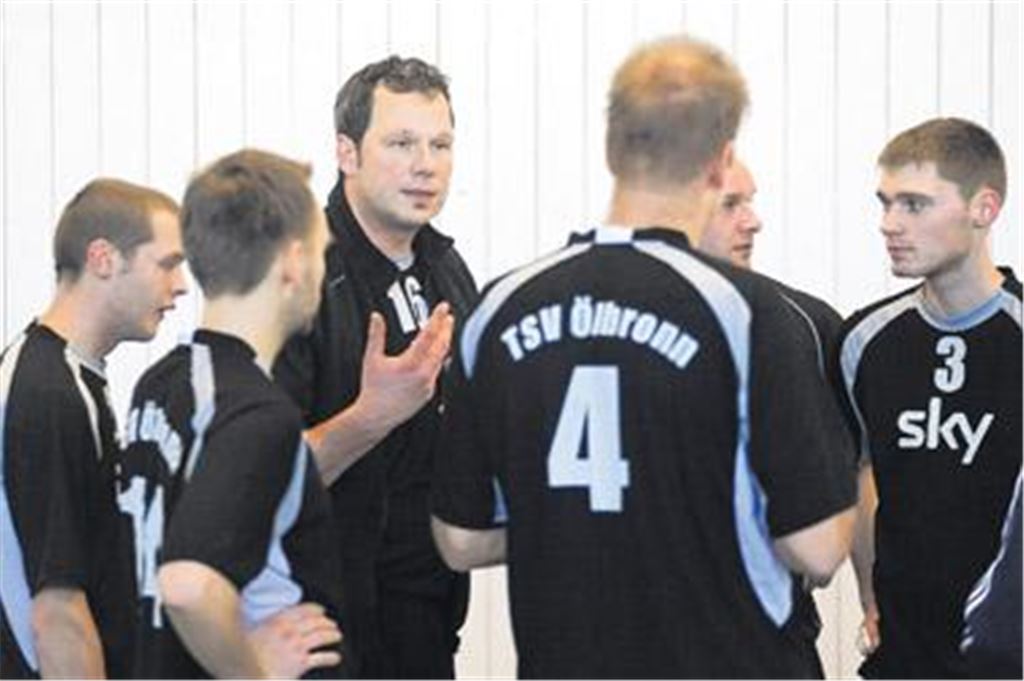 Ratlos: Die Mannschaft um Trainer Carsten Maaßen kann sich die wechselhafte Leistung im ersten Relegationsturnier nicht erklären.
Foto: Fotomoment