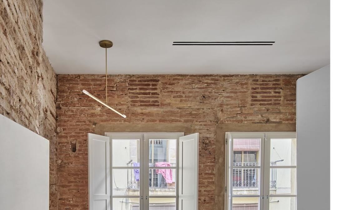 Raúl Sánchez Architects  wird mit dem Interiorpreis geehrt – für ein Umbauprojekt eines Hauses aus dem 19. Jahrhundert im historischen Zentrum von Barcelona in Spanien.
