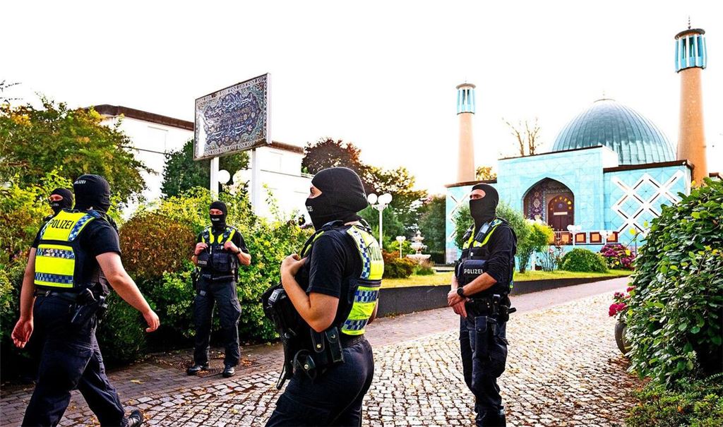 Razzia gegen das Islamische Zentrum Hamburg – einem Brückenkopf des Irans in Deutschland. Seit anderthalb Jahren ist es geschlossen.