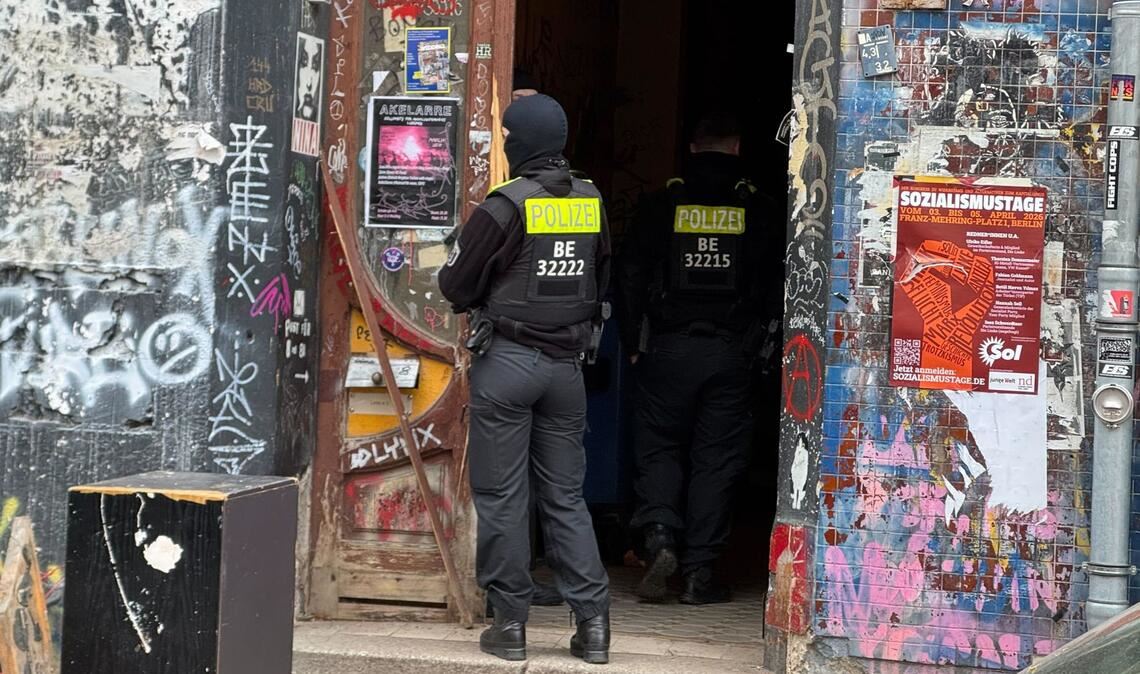 Razzia nach Anschlag auf Strommast im September