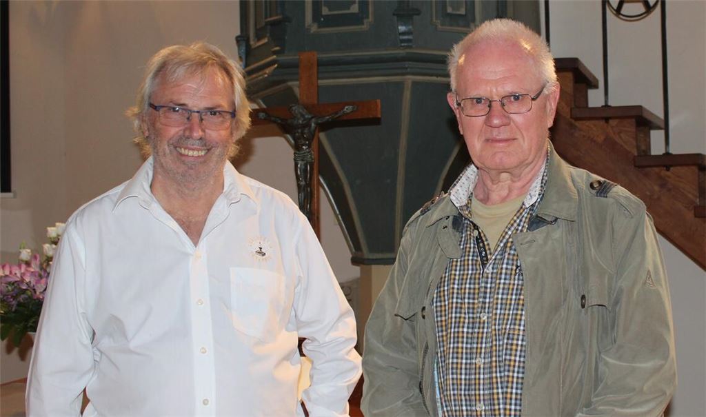 Referent Dr. Albert de Lange (re.) und Eberhard Rivoir, Mitglieder der Waldenserfreunde. Foto: Gießler