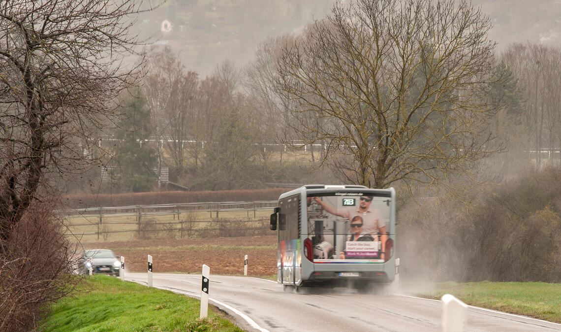 Regen und Sturm: Der Start ins Wochenende fällt ungemütlich aus. Foto: Fotomoment