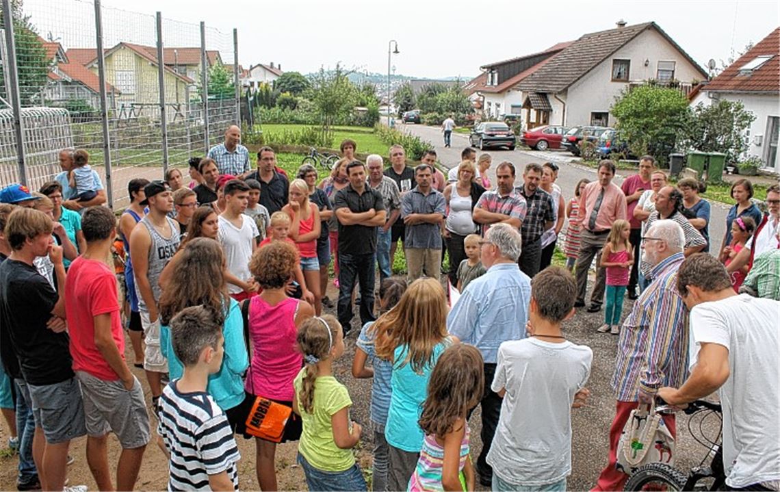 Reges Interesse am Vorort-Termin im Neubaugebiet Stöckach. 