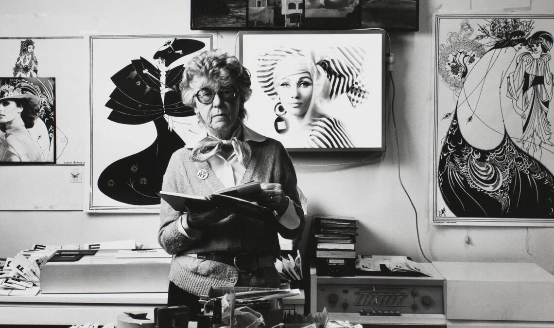 Regina Relang in ihrem Atelier Mitte der 1980er Jahre.