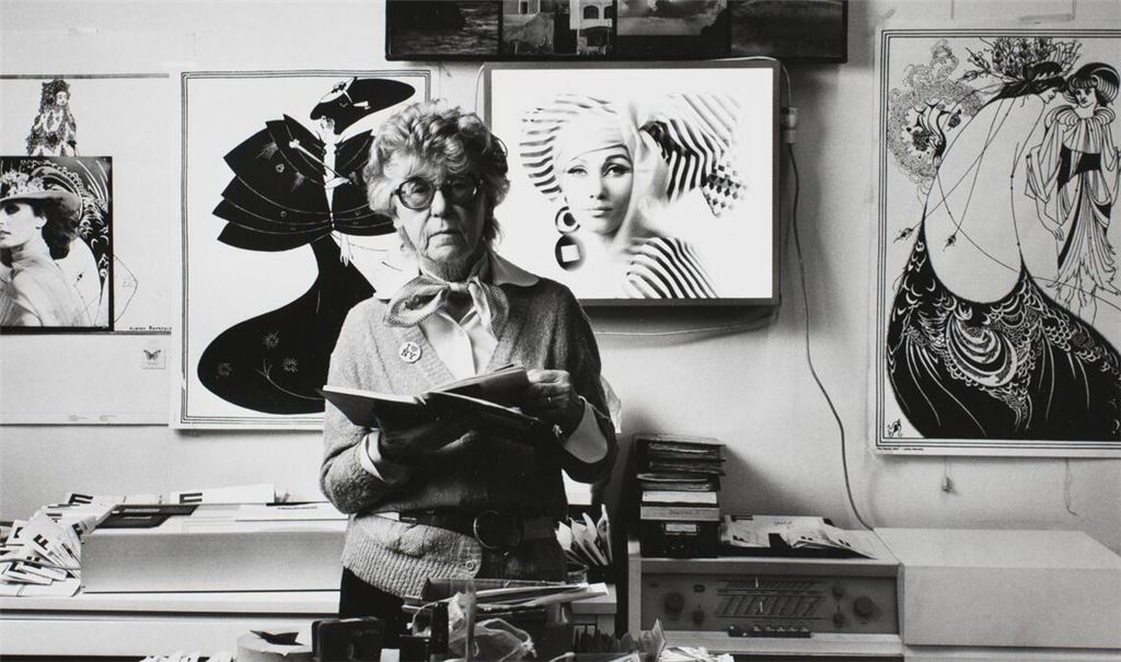 Regina Relang in ihrem Atelier Mitte der 1980er Jahre.