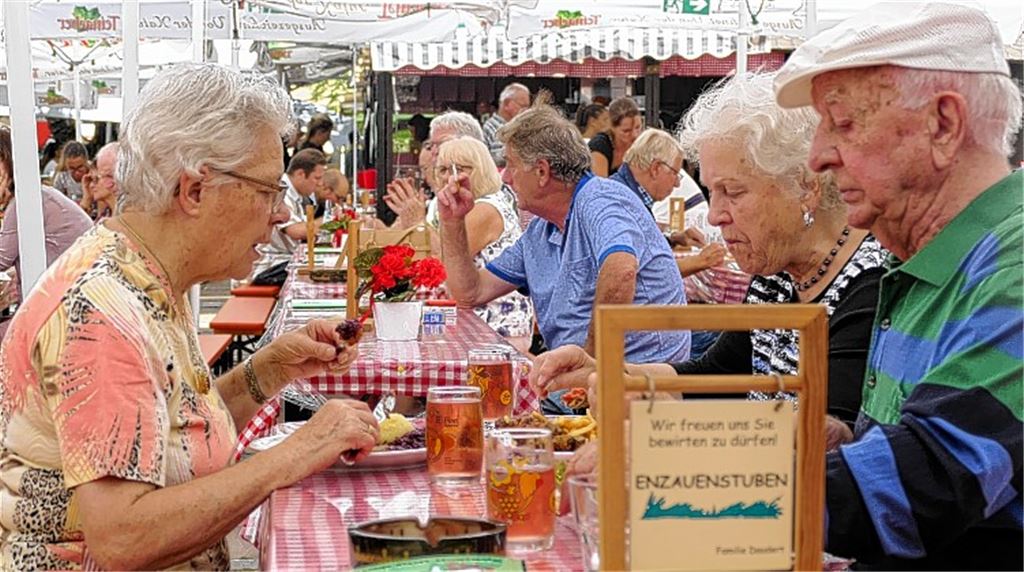 Das Oechslefest startet bei Sonnenschein