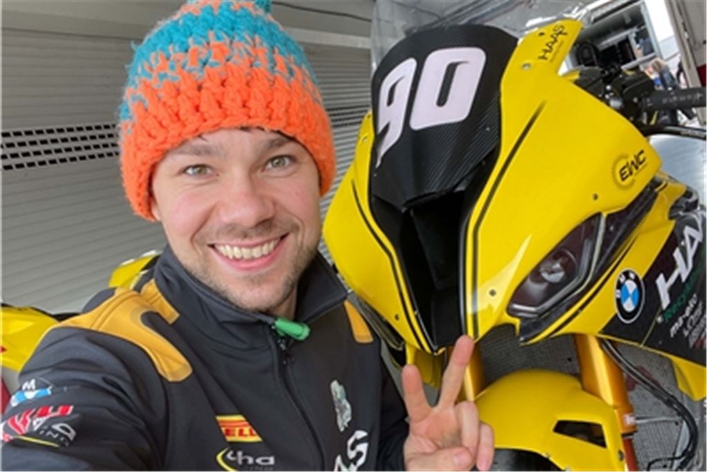 Rennfahrer Dominik Vincon aus Knittlingen beim Test in Valencia. Foto: Vincon