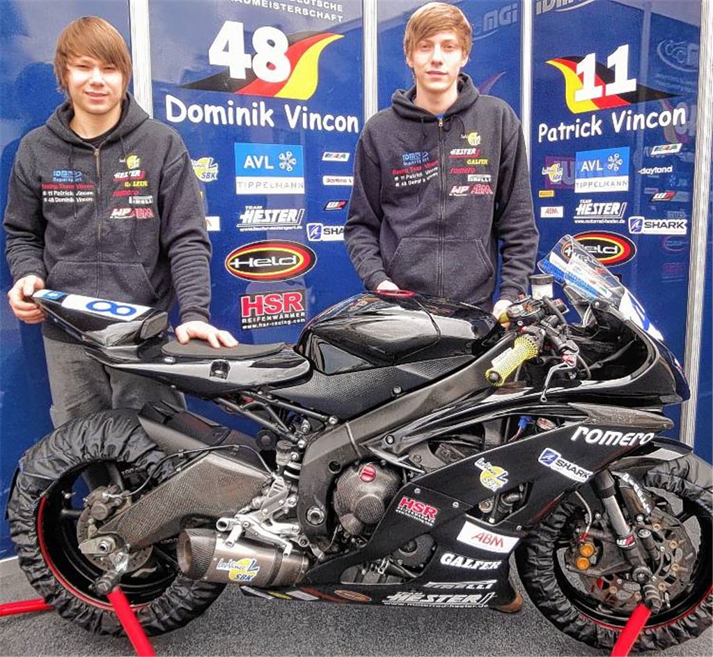 Rennsport verschlingt Tausende von Euros: Dominik und Patrick Vincon lassen sich trotz schmalem Budget nicht entmutigen. Foto: privat