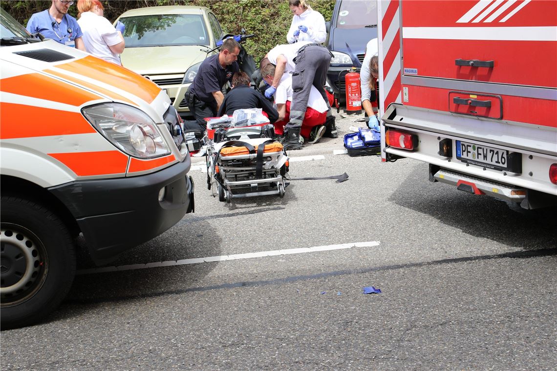 910_0008_131367_eis_unfall_rollerfahrer