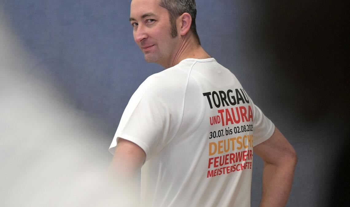 Richard Münder hat mit dem Abspielen der ersten Strophe des Deutschlandliedes bei Meisterschaften im Feuerwehrsport in Sachsen 2025 einen Eklat ausgelöst.