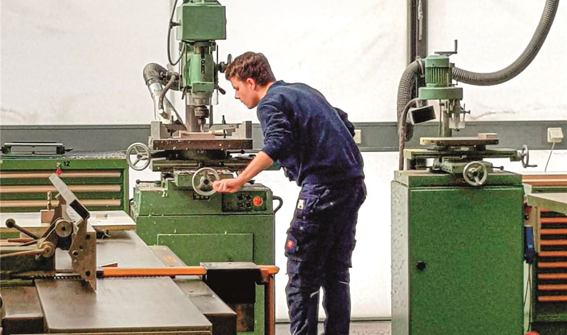 Richard Neuß, Kammersieger in der Sparte Technischer Modellbau. Foto: privat