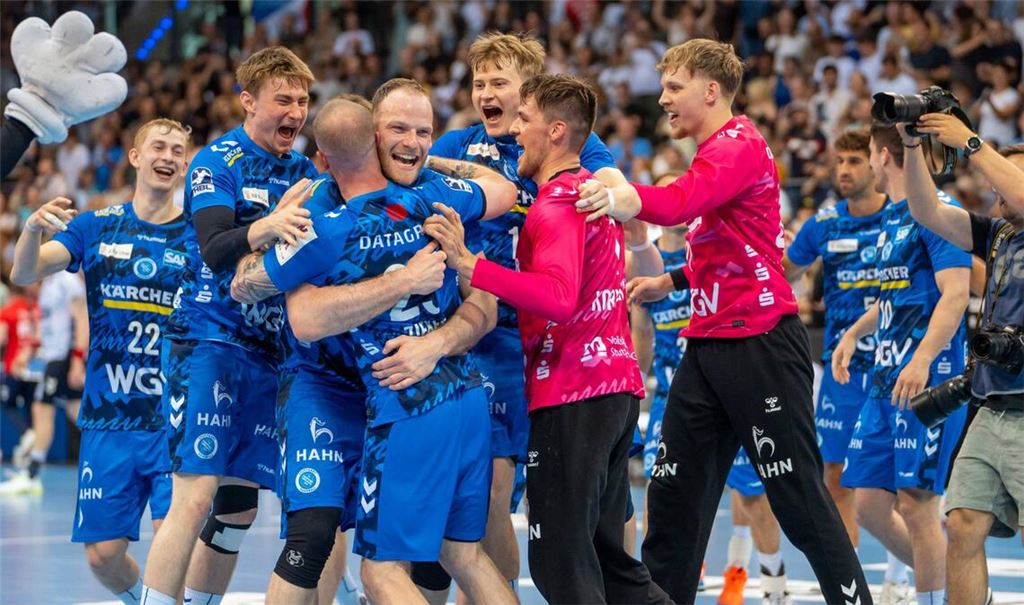 Riesenjubel beim TVB Stuttgart nach dem Derby-Sieg.
