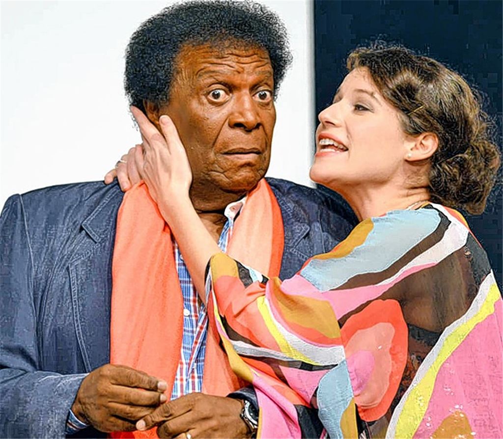 Roberto Blanco tritt heute Abend in dem Stück „Der Mustergatte“ im Mühlehof auf. Foto: privat