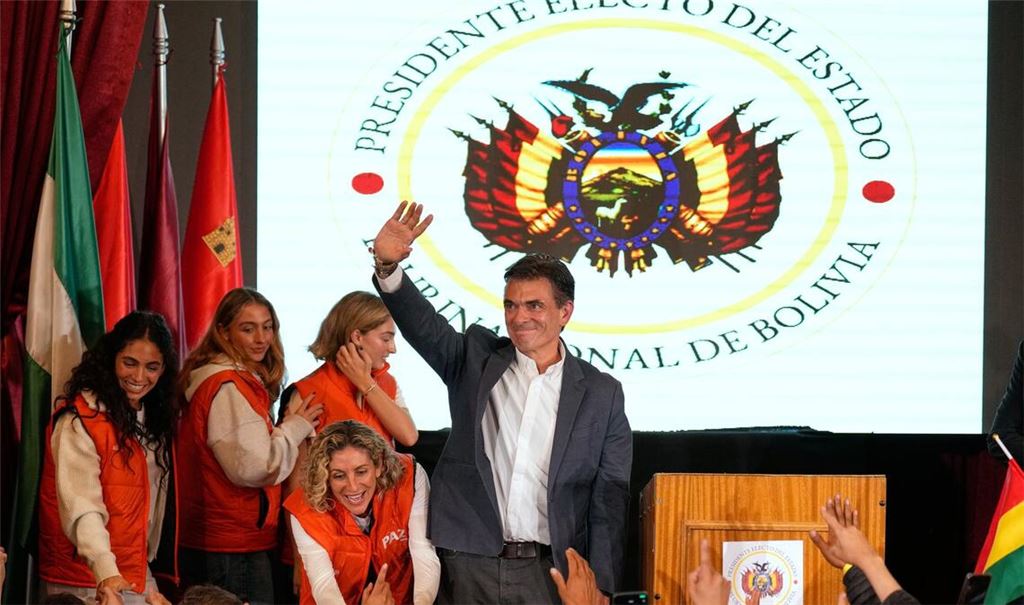 Rodrigo Paz Pereira hielt nach seinem Wahltriumph eine Rede vor Anhängern.