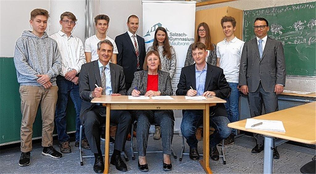 Gymnasiasten gründen Genosschaft