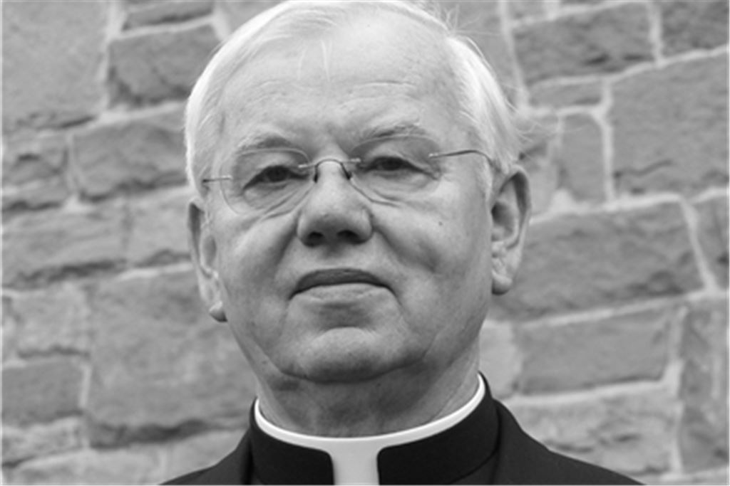 Romuald Skowronek †