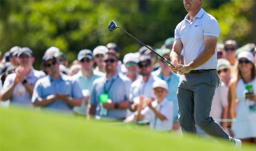 Rory McIlroy liegt nach Tag zwei souverän an der Spitze beim Masters in Augusta.