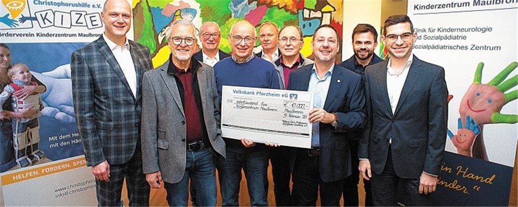 Rotarier spenden für das Kinderzentrum