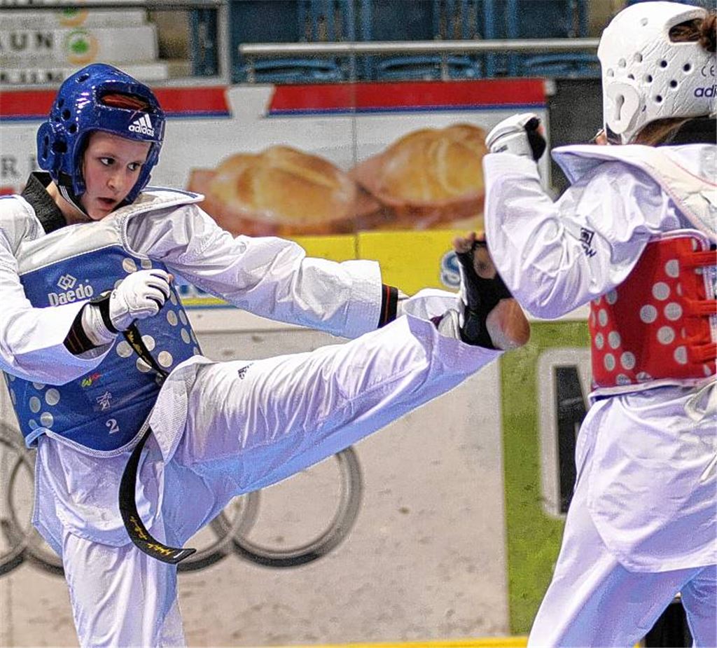 Roxana Nothaft (li.) konzentriert sich voll und ganz auf die Jugend-Europameisterschaften.  Foto: privat