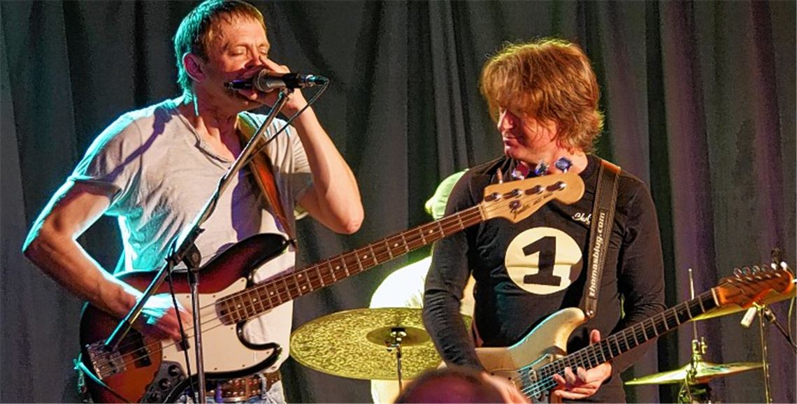 Rudi „Gulli“ Spiller (li.) und Thomas Blug begeistern das Publikum im Musicpark.Friedrich